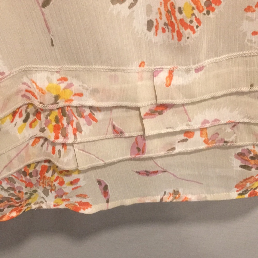 Sheer Ruffle Tank Top - Picture 4 of 4